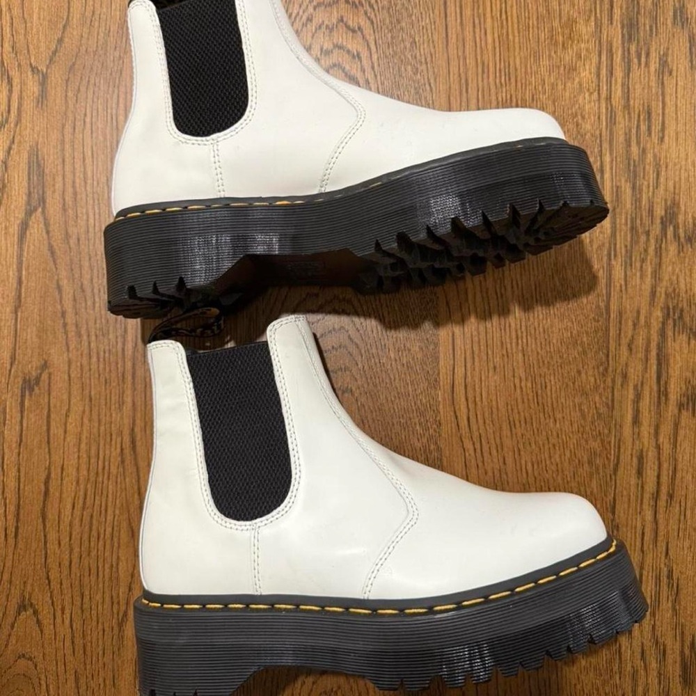 Dr. Martens White 2976 Quad Chelsea Boots - Picture 6 of 6